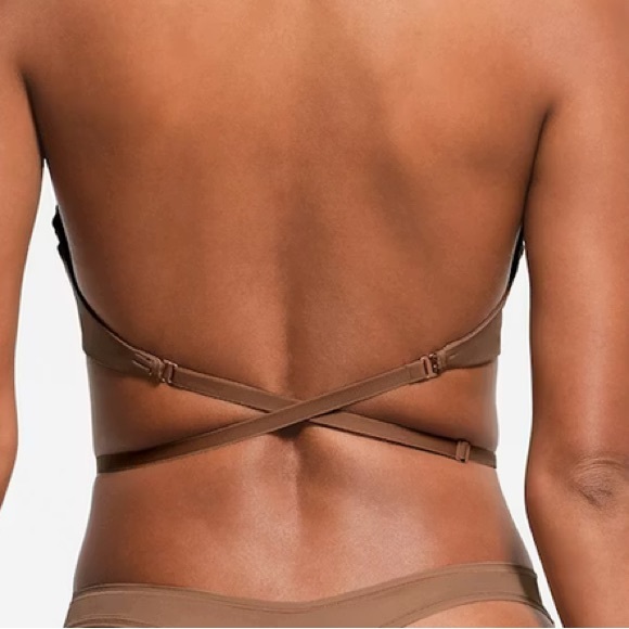 SKIMS Multi-Way Bra - color Jasper - Picture 8 of 15